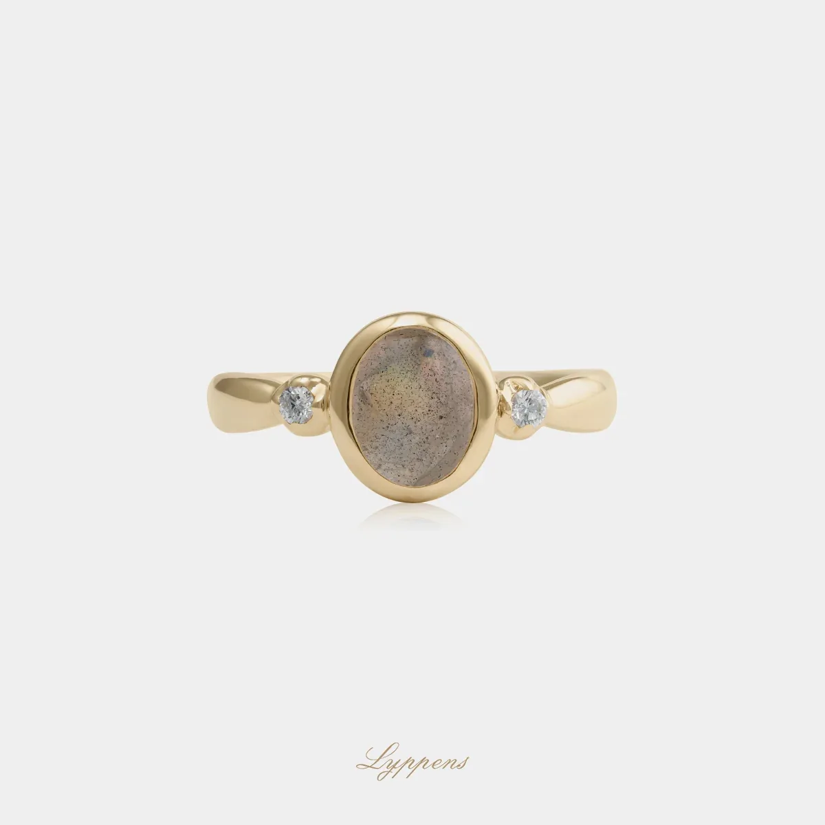 Geelgouden ring met labradoriet en diamant