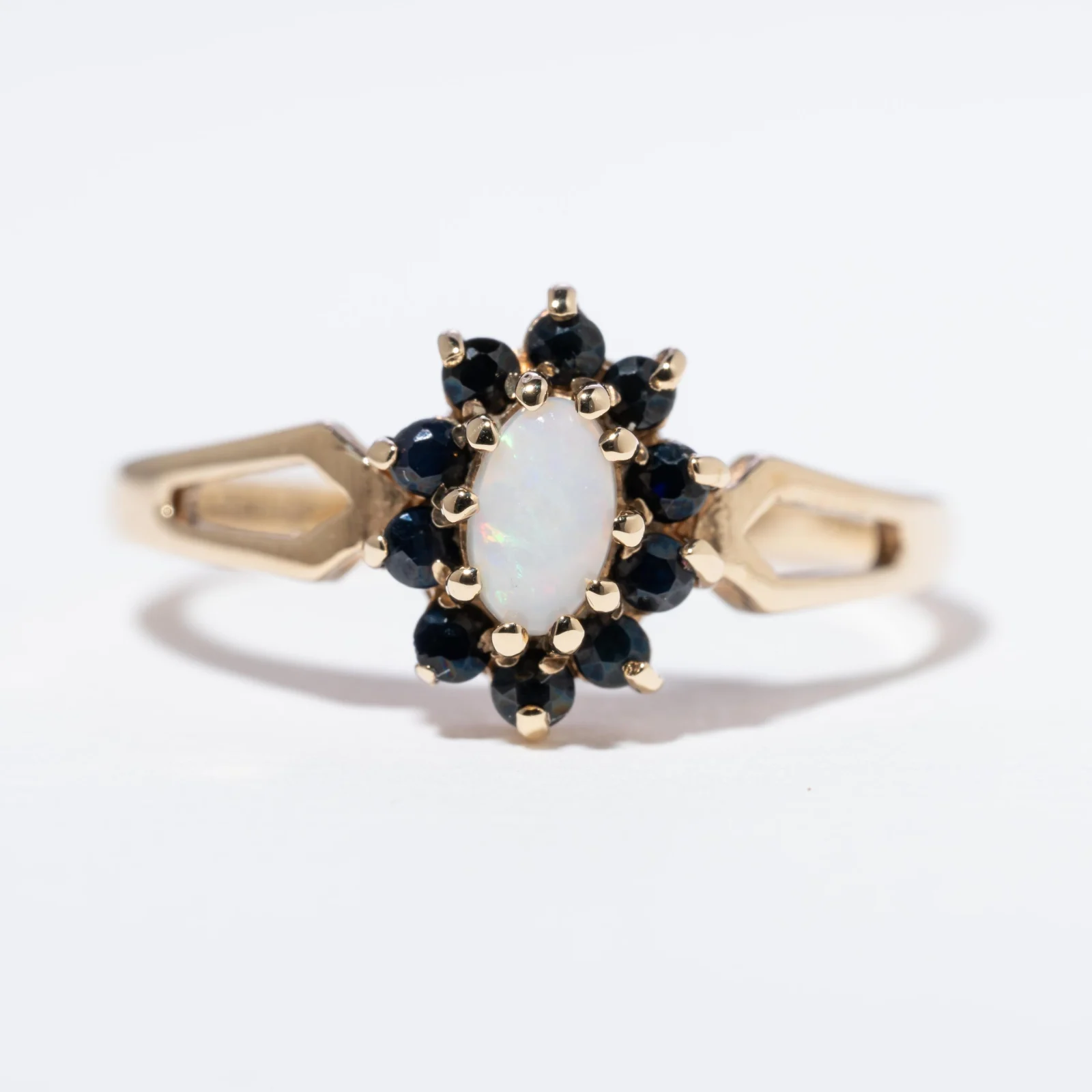 Vintage Cabochon Opal & Sapphire Cluster Ring - Afbeelding 2