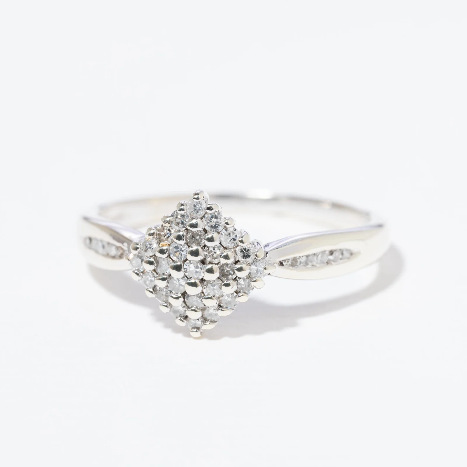 Vintage Diamond White Cluster Ring